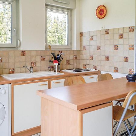 Cozy Apartment In Premanon With Kitchenette Экстерьер фото